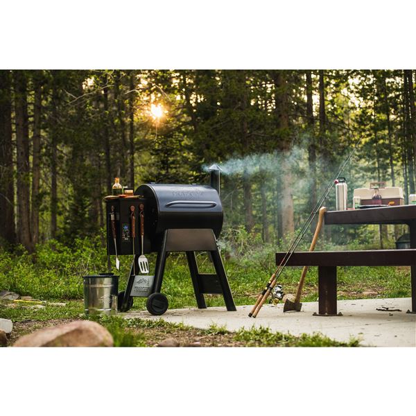 Peletový gril Traeger PRO 22